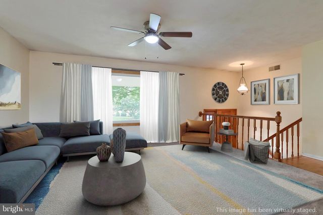1132 CORNELL DR, Hummelstown, PA 17036