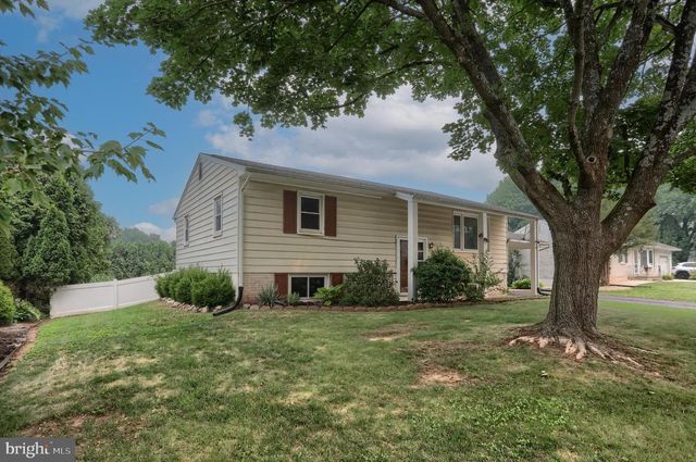 1132 CORNELL DR, Hummelstown, PA 17036