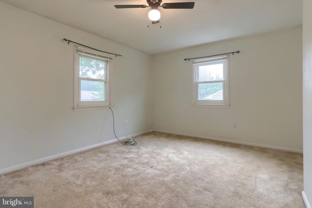 1132 CORNELL DR, Hummelstown, PA 17036