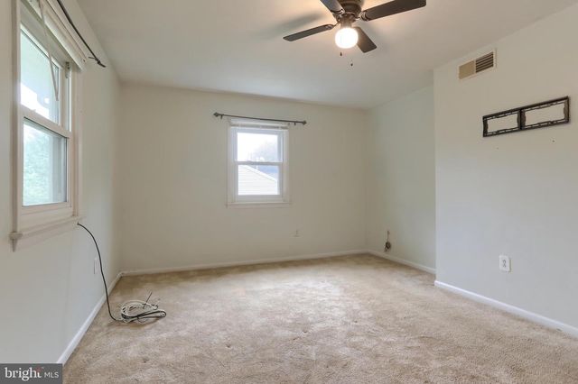 1132 CORNELL DR, Hummelstown, PA 17036