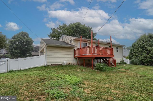 1132 CORNELL DR, Hummelstown, PA 17036