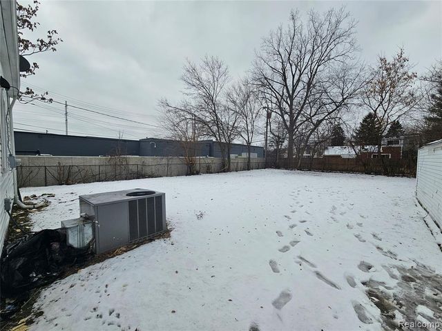 20737 Nummer Street, Warren, MI 48089