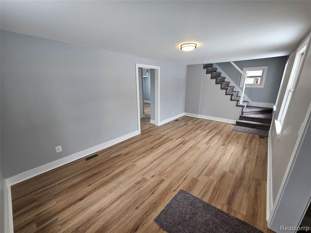 20737 Nummer Street, Warren, MI 48089