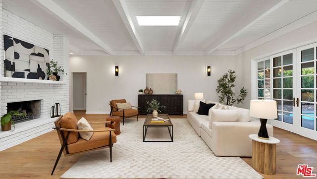 4559 Morella Avenue, Studio City, CA 91607