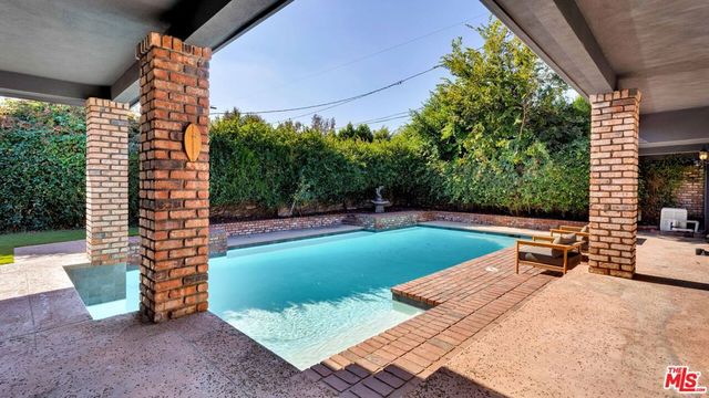 4559 Morella Avenue, Studio City, CA 91607