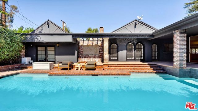 4559 Morella Avenue, Studio City, CA 91607