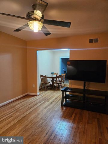 3443 CLAY ST NE, Washington, DC 20019