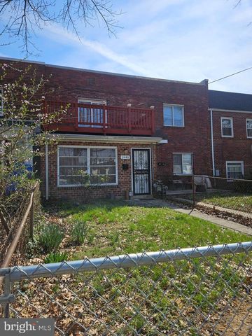 3443 CLAY ST NE, Washington, DC 20019
