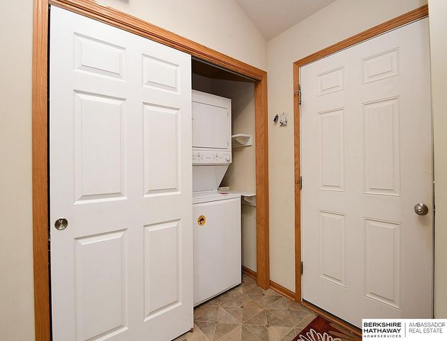 2432 Cedar Cove Road, Lincoln, NE 68507