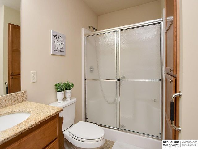 2432 Cedar Cove Road, Lincoln, NE 68507