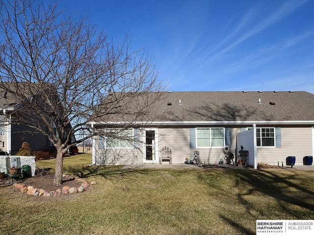 2432 Cedar Cove Road, Lincoln, NE 68507