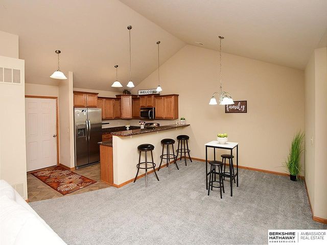 2432 Cedar Cove Road, Lincoln, NE 68507