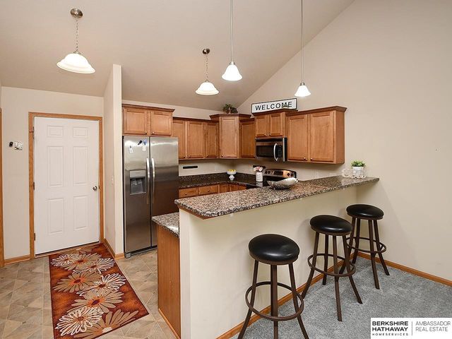 2432 Cedar Cove Road, Lincoln, NE 68507