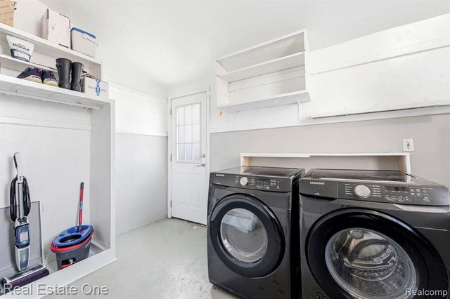 14987 University Street, Allen Park, MI 48101