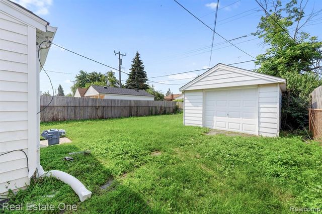 14987 University Street, Allen Park, MI 48101