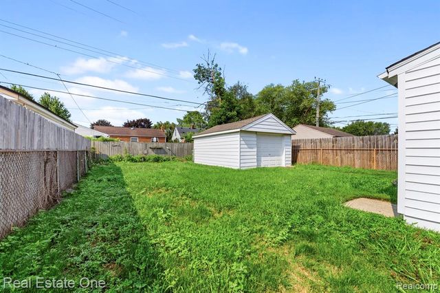 14987 University Street, Allen Park, MI 48101