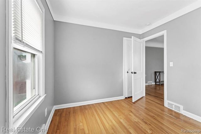 14987 University Street, Allen Park, MI 48101