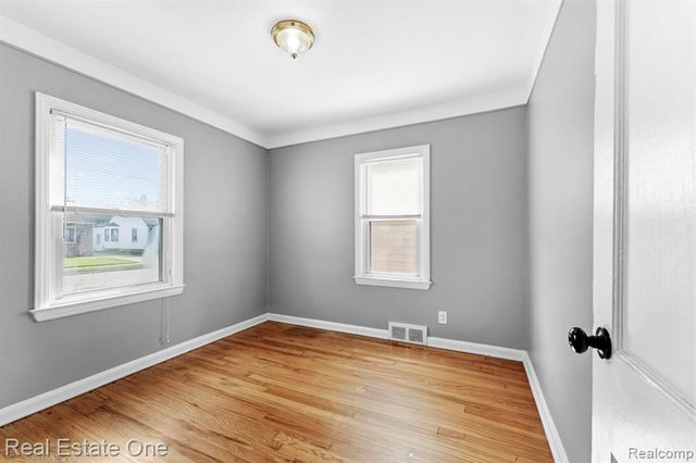 14987 University Street, Allen Park, MI 48101