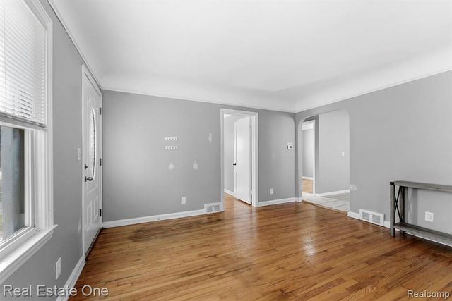 14987 University Street, Allen Park, MI 48101