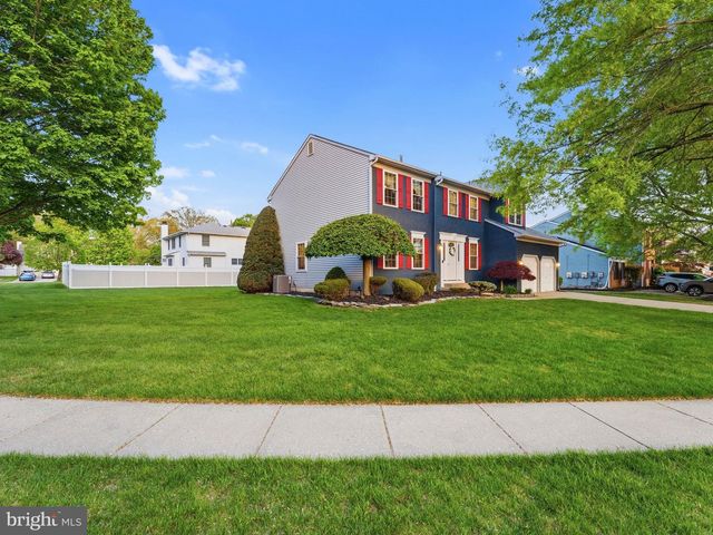 35 WHITALL DR, Sicklerville, NJ 08081