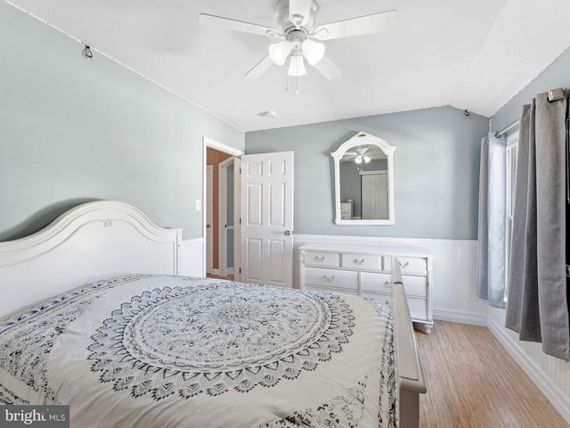 35 WHITALL DR, Sicklerville, NJ 08081