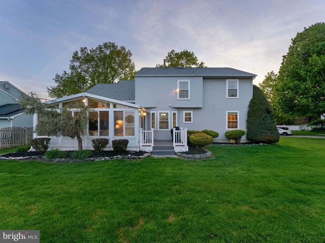 35 WHITALL DR, Sicklerville, NJ 08081