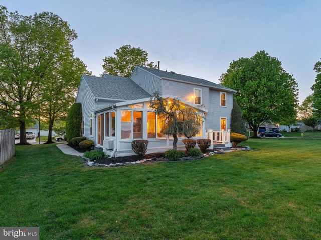 35 WHITALL DR, Sicklerville, NJ 08081