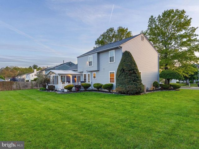 35 WHITALL DR, Sicklerville, NJ 08081