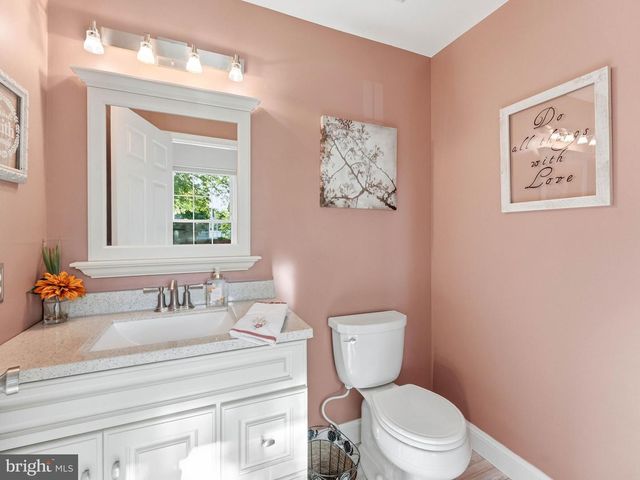 35 WHITALL DR, Sicklerville, NJ 08081