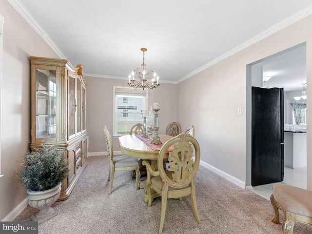 35 WHITALL DR, Sicklerville, NJ 08081
