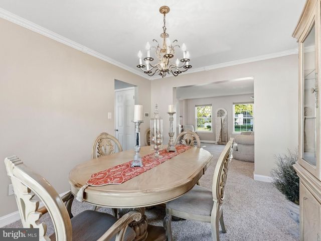 35 WHITALL DR, Sicklerville, NJ 08081
