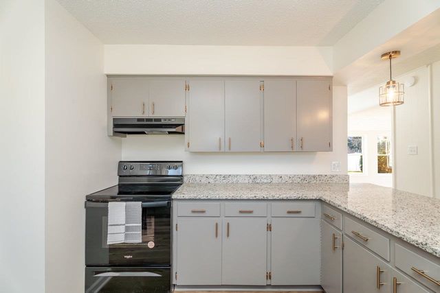 7698 NORTH VALLEY PIKE, Rockingham, VA 22802