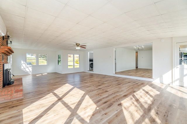 7698 NORTH VALLEY PIKE, Rockingham, VA 22802