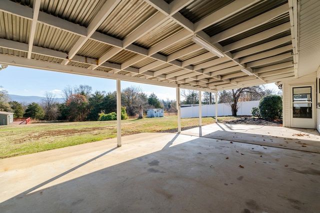 7698 NORTH VALLEY PIKE, Rockingham, VA 22802