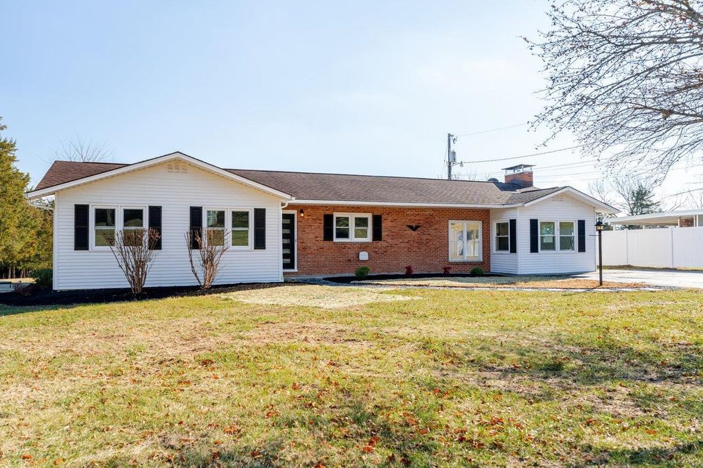 7698 NORTH VALLEY PIKE, Rockingham, VA 22802