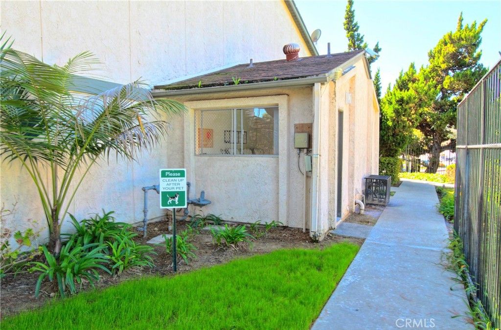 Image 16 of property listing at 2300 S Hacienda Boulevard G8, Hacienda Heights, CA 91745