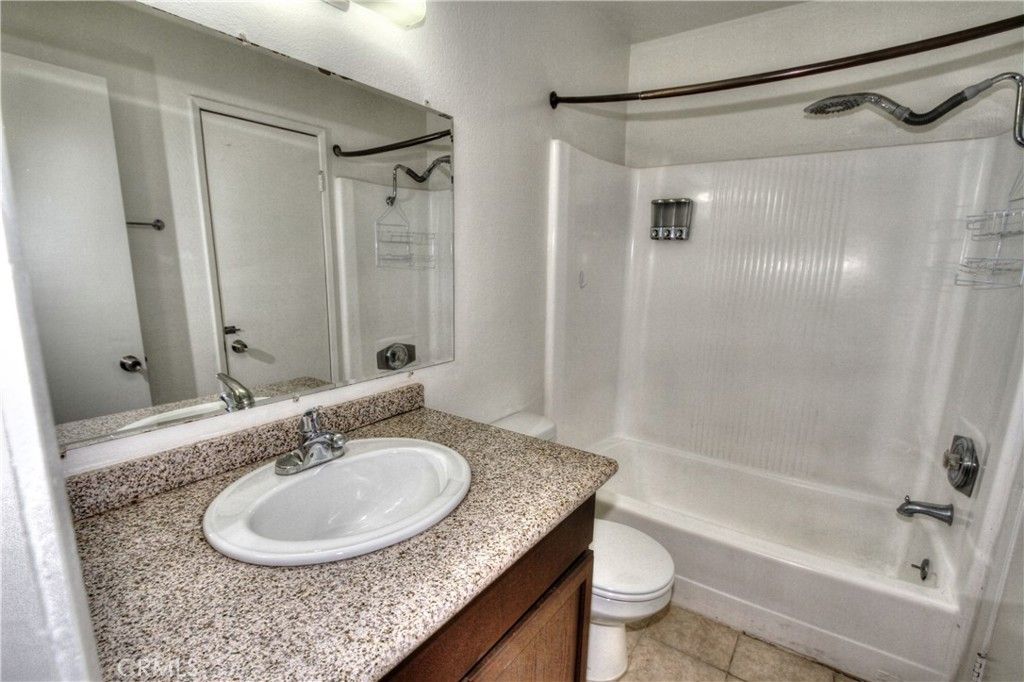 Image 9 of property listing at 2300 S Hacienda Boulevard G8, Hacienda Heights, CA 91745