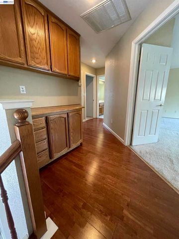 1828 Bayberry Ln, Tracy, CA 95376