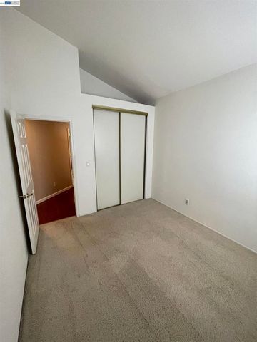 1828 Bayberry Ln, Tracy, CA 95376