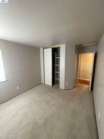 1828 Bayberry Ln, Tracy, CA 95376