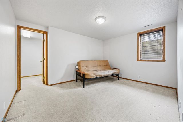 3231 43rd Avenue S, Fargo, ND 58104