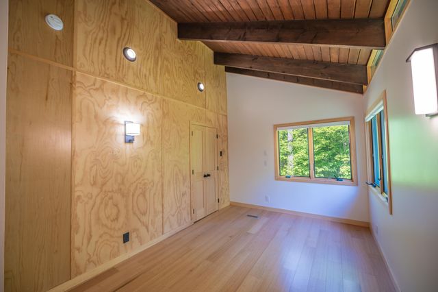 1375 Sheldon Hill Road, Wardsboro, VT 05355