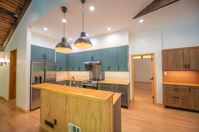 1375 Sheldon Hill Road, Wardsboro, VT 05355