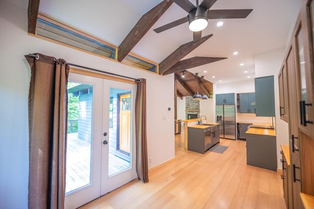 1375 Sheldon Hill Road, Wardsboro, VT 05355