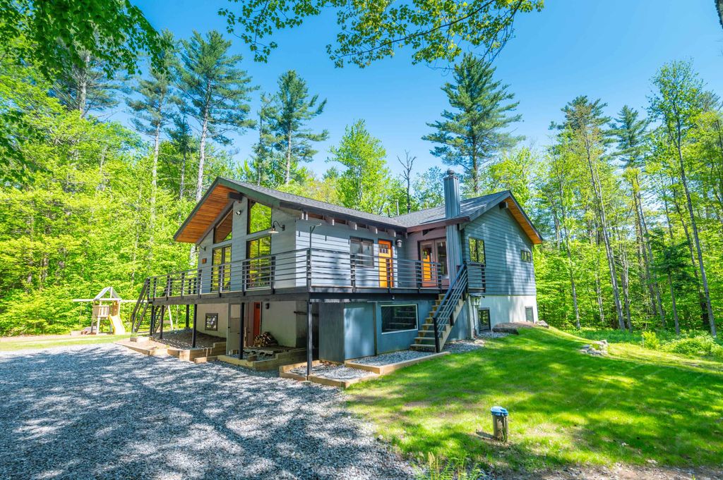 1375 Sheldon Hill Road, Wardsboro, VT 05355