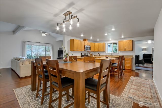 3131 S 368th Street, Federal Way, WA 98003