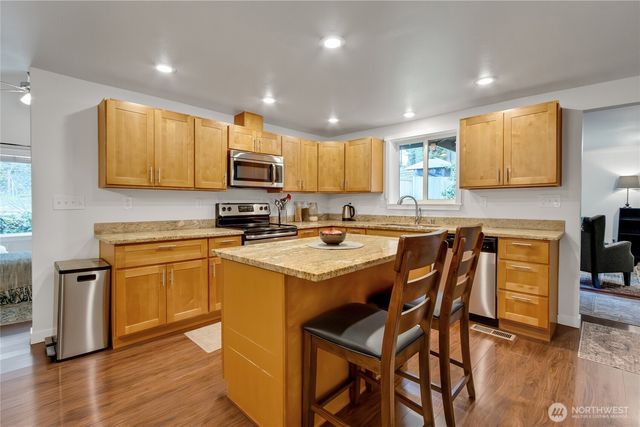 3131 S 368th Street, Federal Way, WA 98003