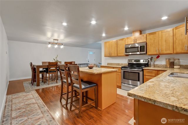 3131 S 368th Street, Federal Way, WA 98003