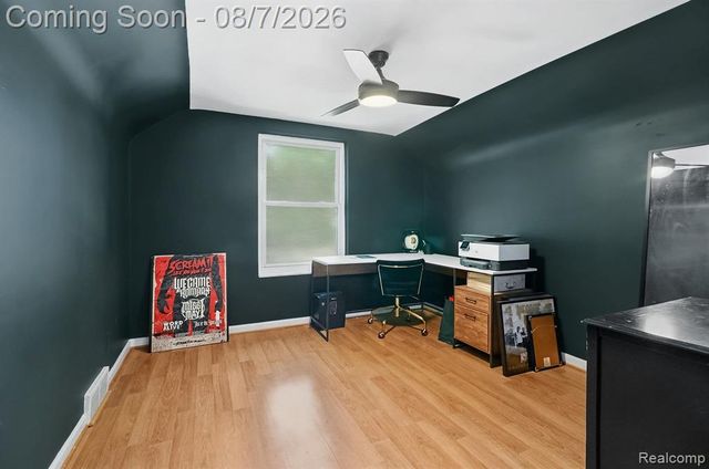 318 Chippewa Street, Clawson, MI 48017
