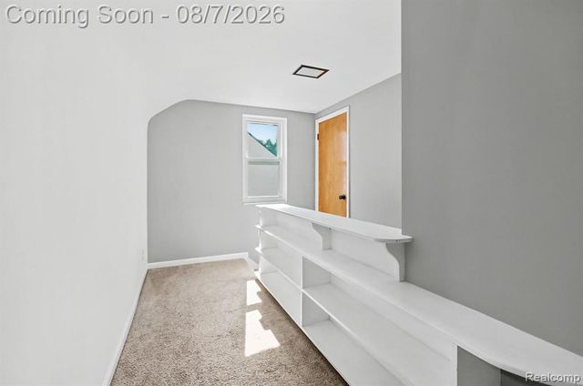 318 Chippewa Street, Clawson, MI 48017
